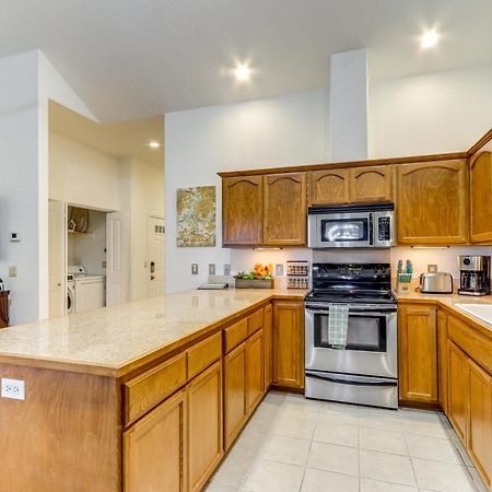 Modern Coeur Dalene Getaway Condo Walk Downtown! Coeur d'Alene Exterior photo